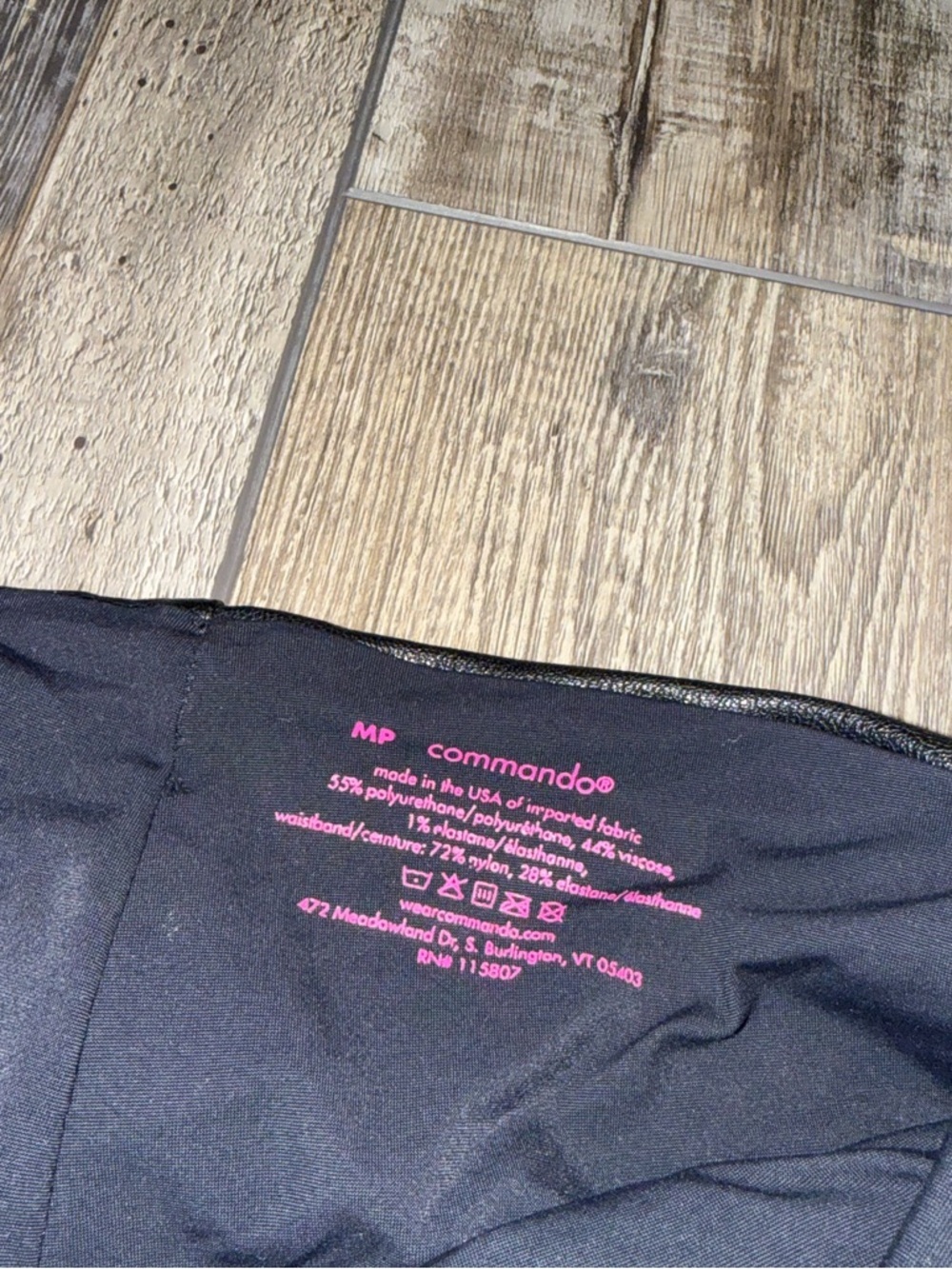 Commando Leggings Medium EUC - Picture 3 of 6